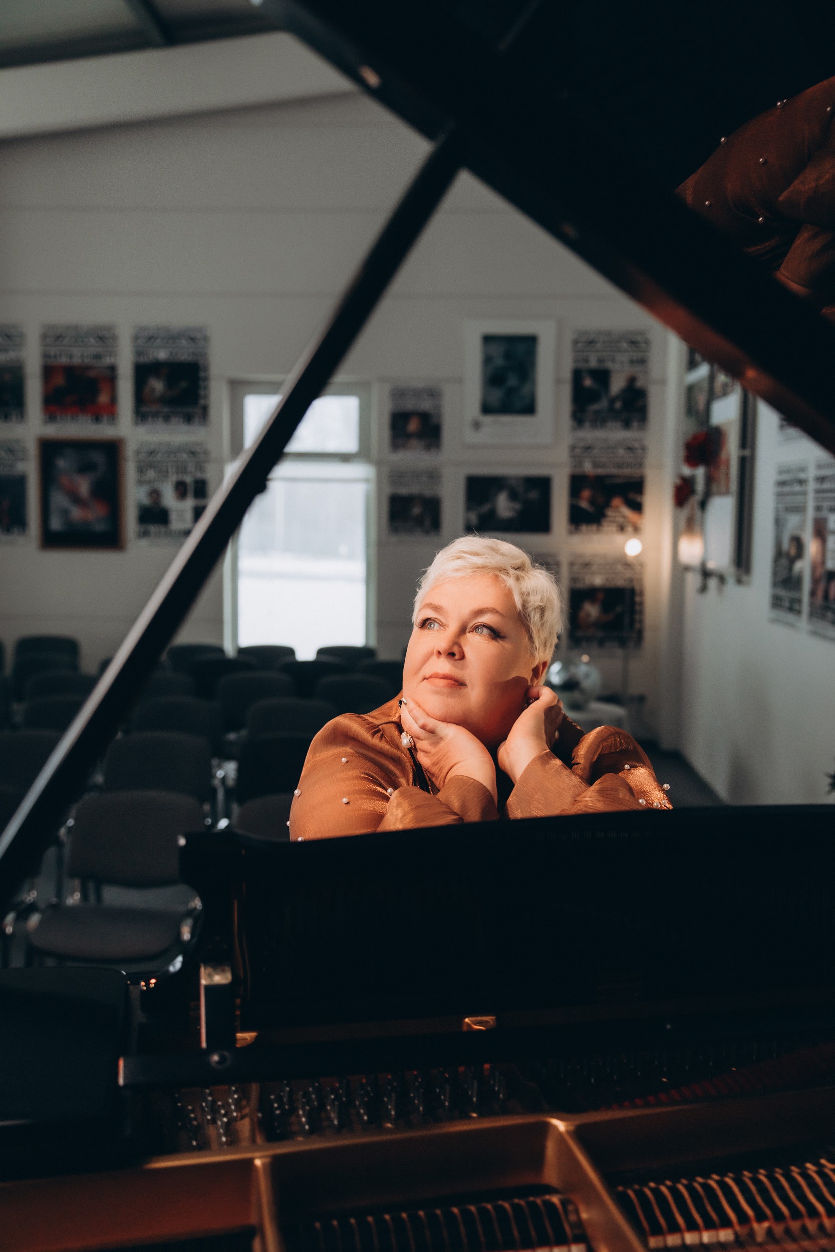 Svitlana Schubert am Flügel im Konzertsaal